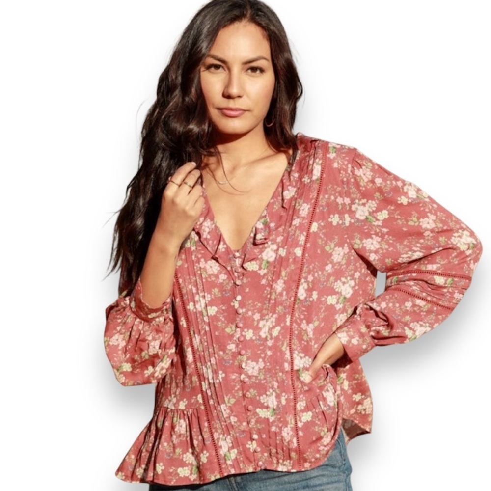 A Collective Story Bailey Floral Ruffle Top Size Medium